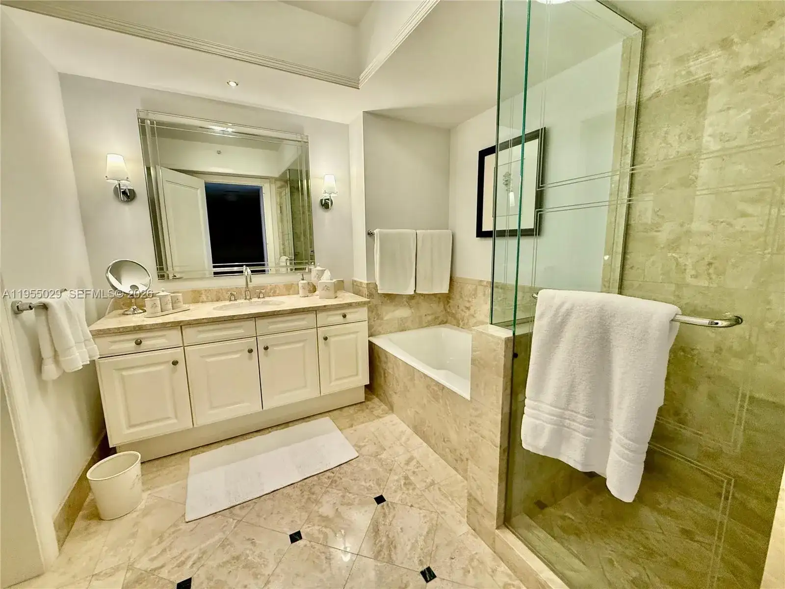 1435 Brickell Ave # 3508, Miami FL 33131 photo 5