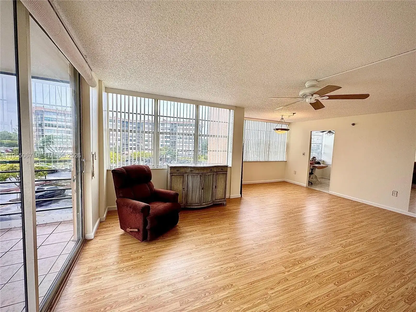1100 Saint Charles Pl # 411, Pembroke Pines FL 33026