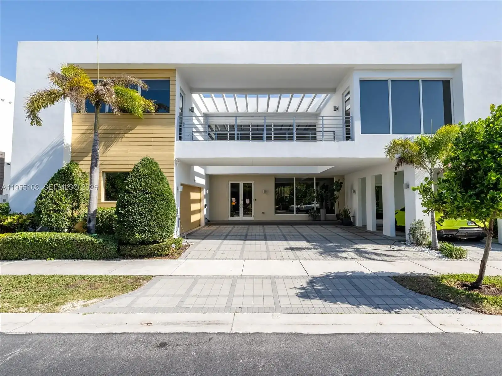 7451 NW 103rd Ct, Doral FL 33178