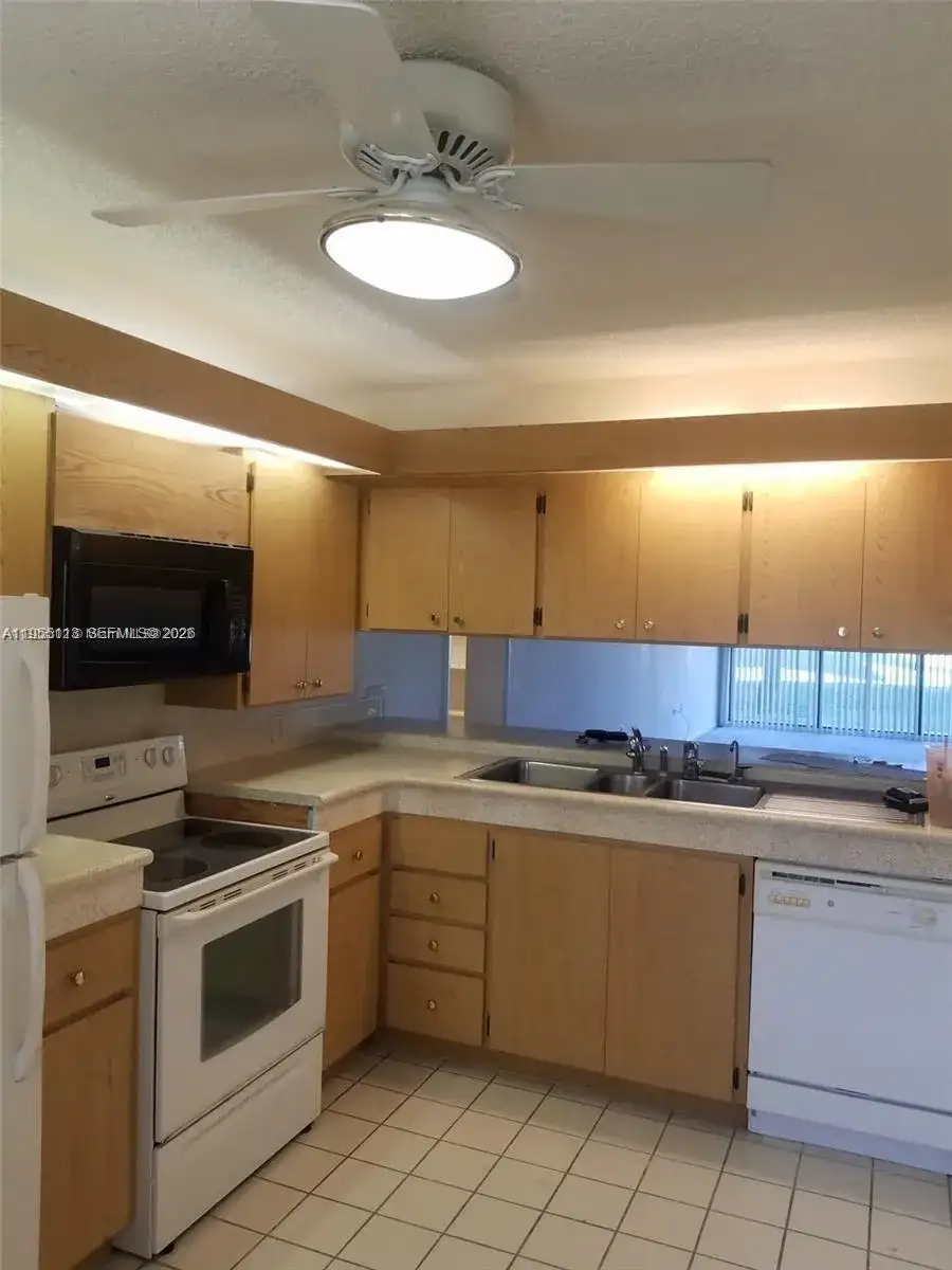 2621 Village Blvd # 102, West Palm Beach FL 33409 photo 3