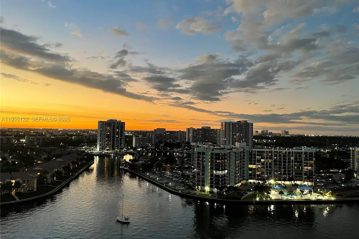 3800 S Ocean Dr # 1725, Hollywood FL 33019