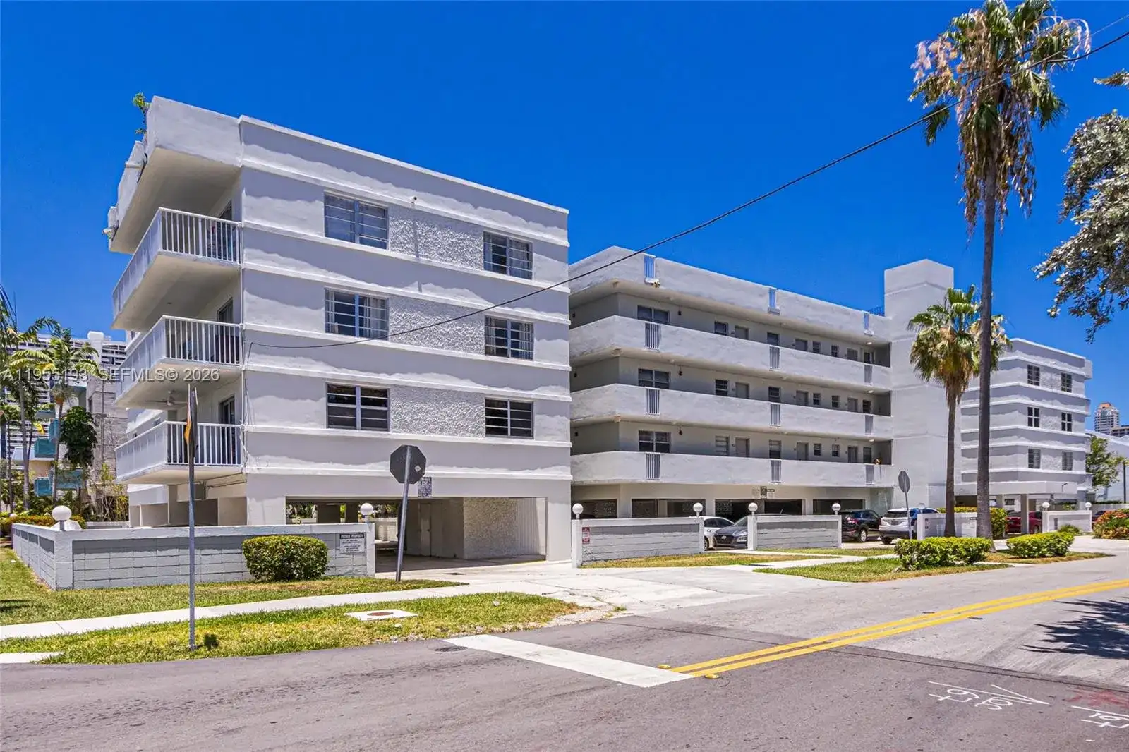 3527 NE 168th St # 309, North Miami Beach FL 33160 photo 2