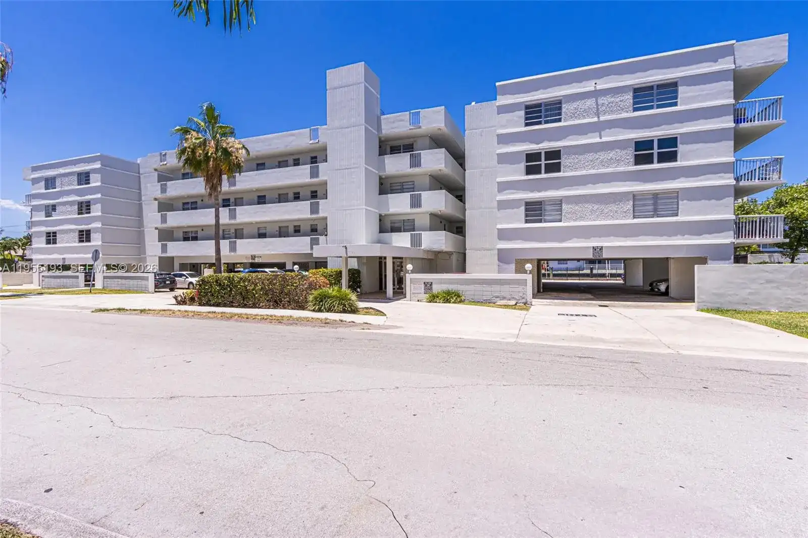 3527 NE 168th St # 309, North Miami Beach FL 33160 photo 3