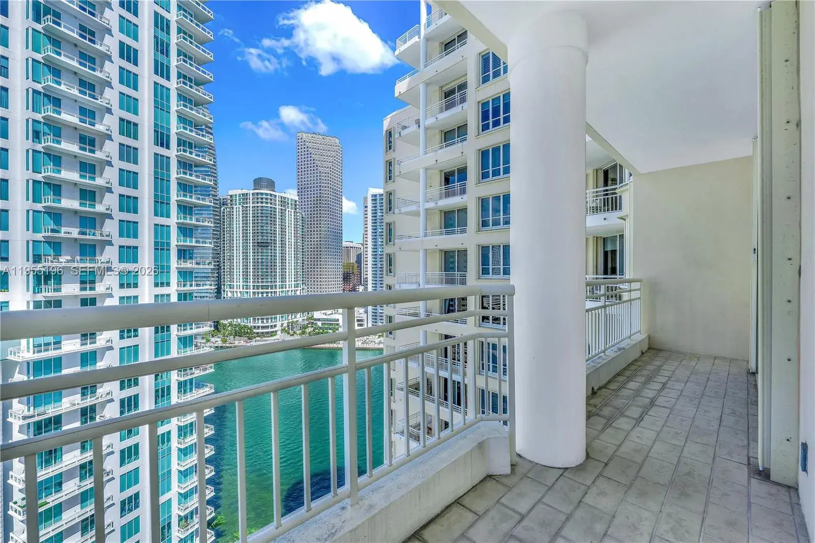 888 Brickell Key Dr # 2201, Miami FL 33131 photo 4
