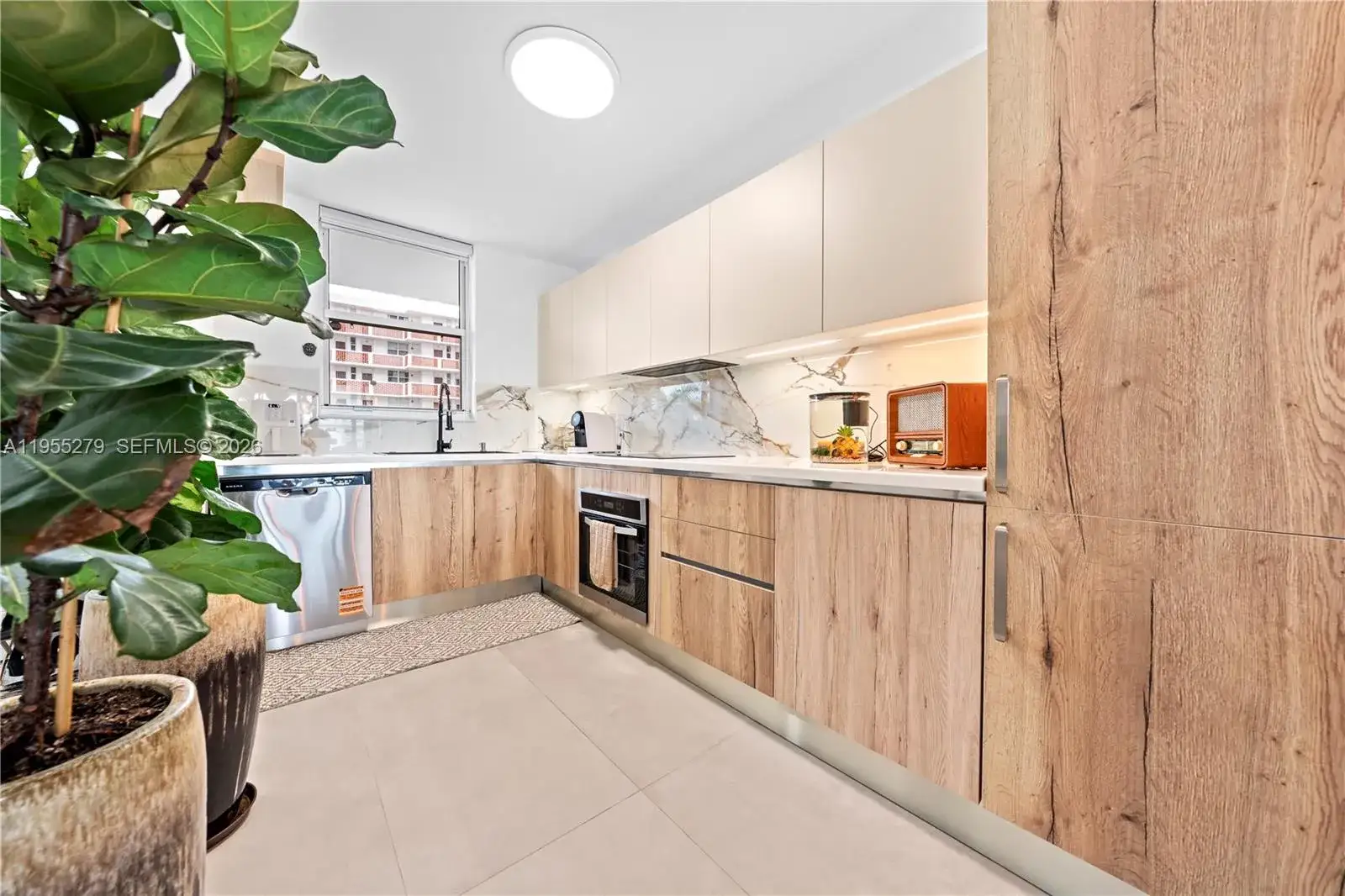 3703 NE 166th St # 406, North Miami Beach FL 33160