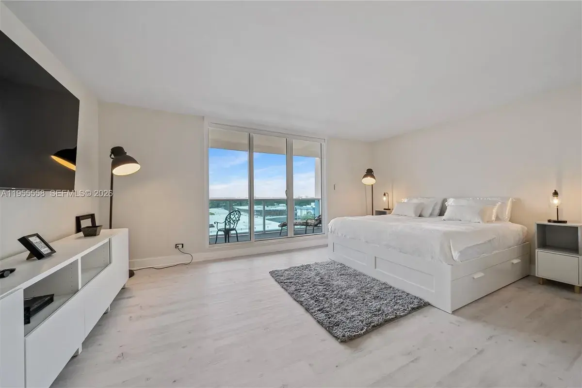 2301 Collins Ave # 1130, Miami Beach FL 33139
