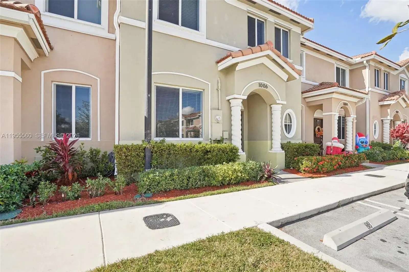 1006 SE 23rd Ave, Homestead FL 33035 photo 2