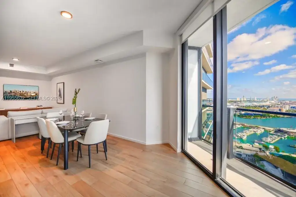 398 NE 5th St # 2314, Miami FL 33132 photo 4