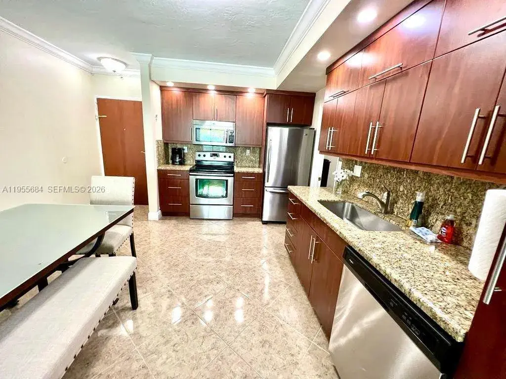 3801 S Ocean Dr # 2C, Hollywood FL 33019