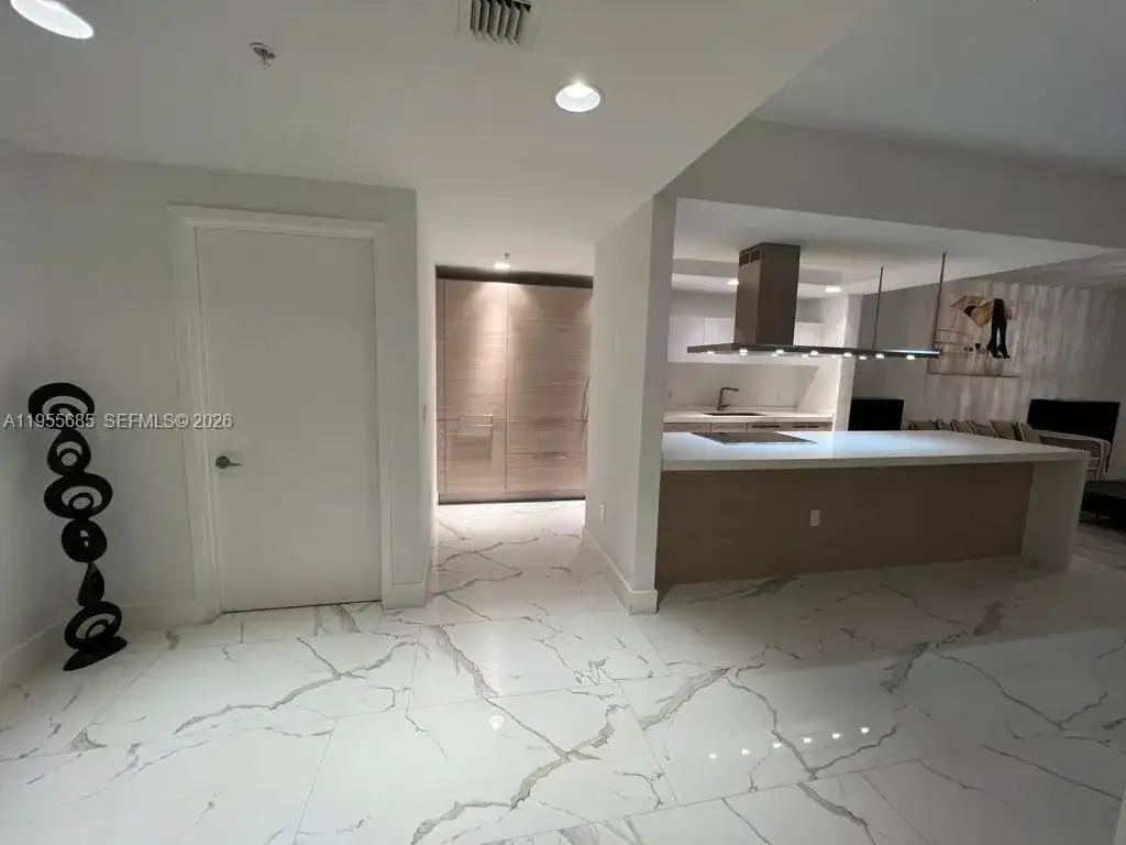 17301 Biscayne Blvd # 206, North Miami Beach FL 33160 photo 3
