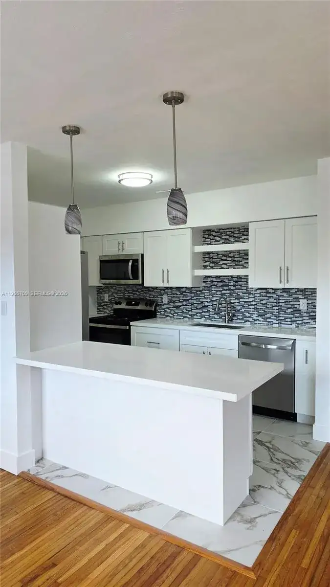 2440 SW 64th Ave, Miami FL 33155 photo 4
