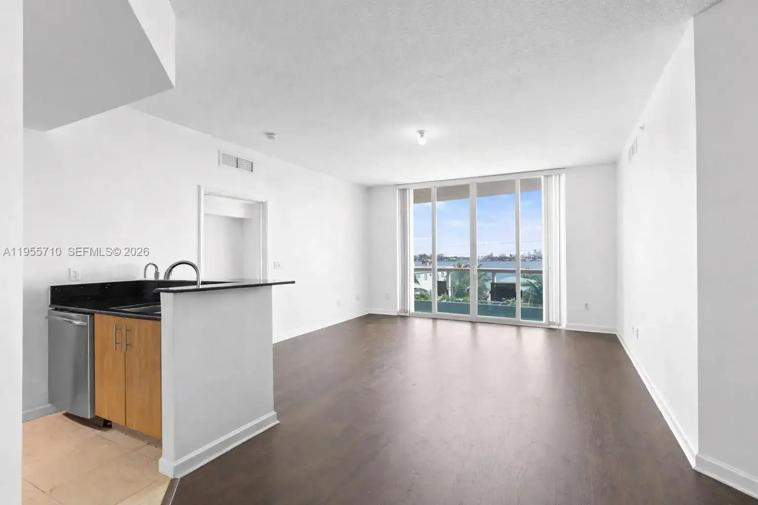 7910 Harbor Island Dr # 402, North Bay Village FL 33141 photo 5