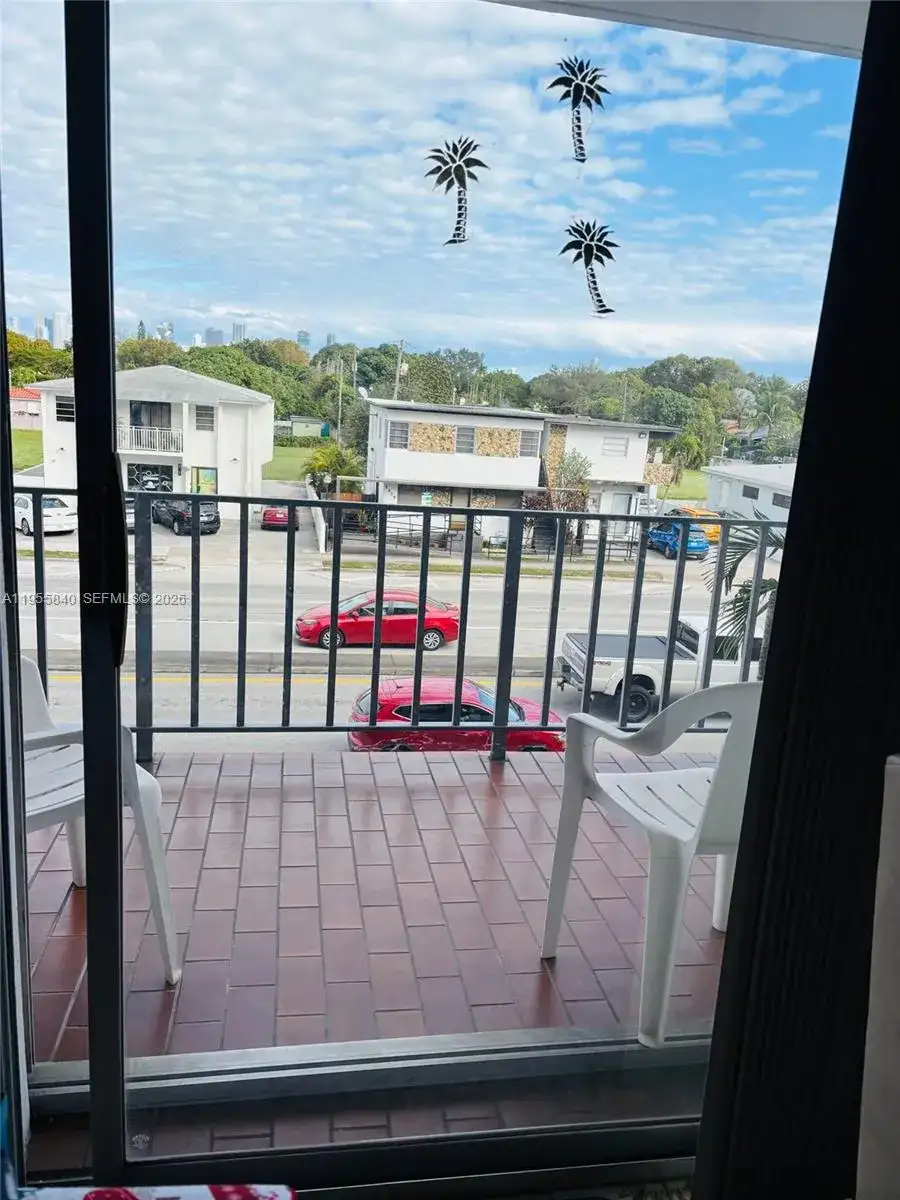 1400 SW 27th Ave # 303, Miami FL 33145 photo 5