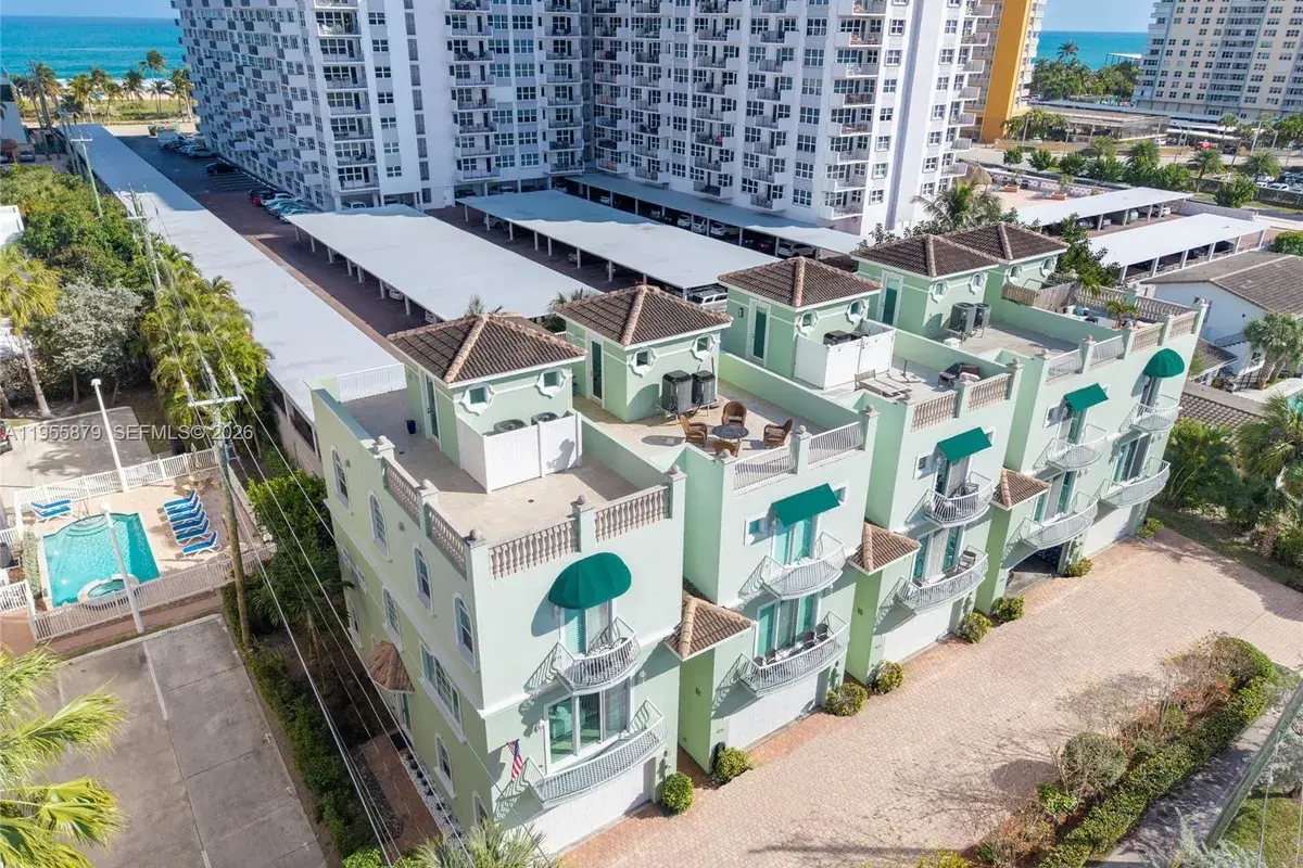 430 Sunset Dr, Pompano Beach FL 33062