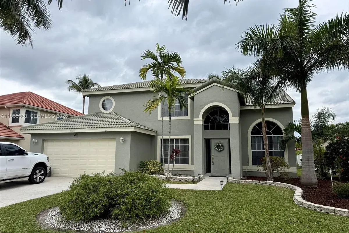 5528 Descartes Cir, Boynton Beach FL 33472