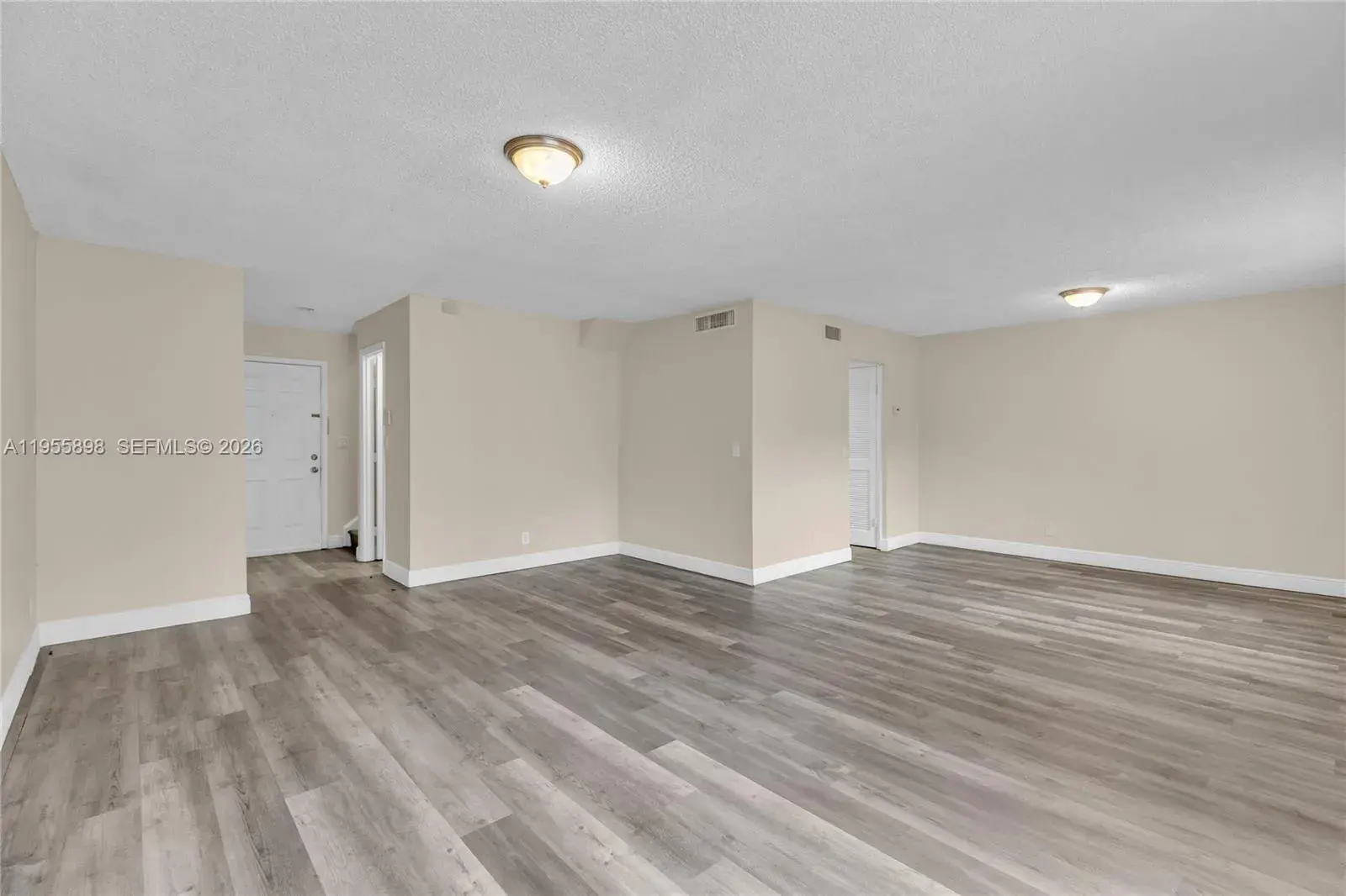 17901 NW 68th Ave # T206, Hialeah FL 33015