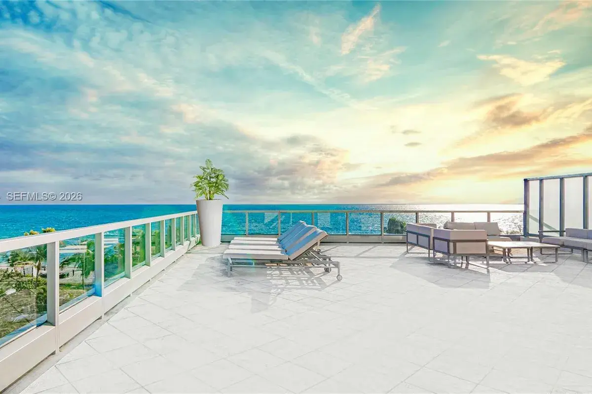 4391 Collins Ave, Miami Beach FL 33140