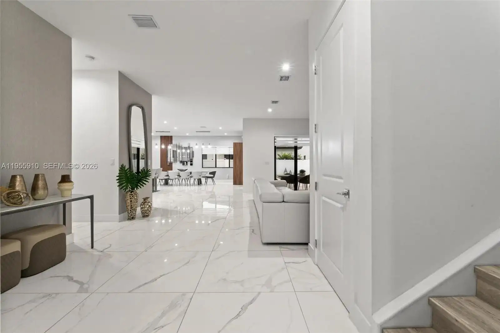 8086 NW 47th Ter, Doral FL 33166 photo 5