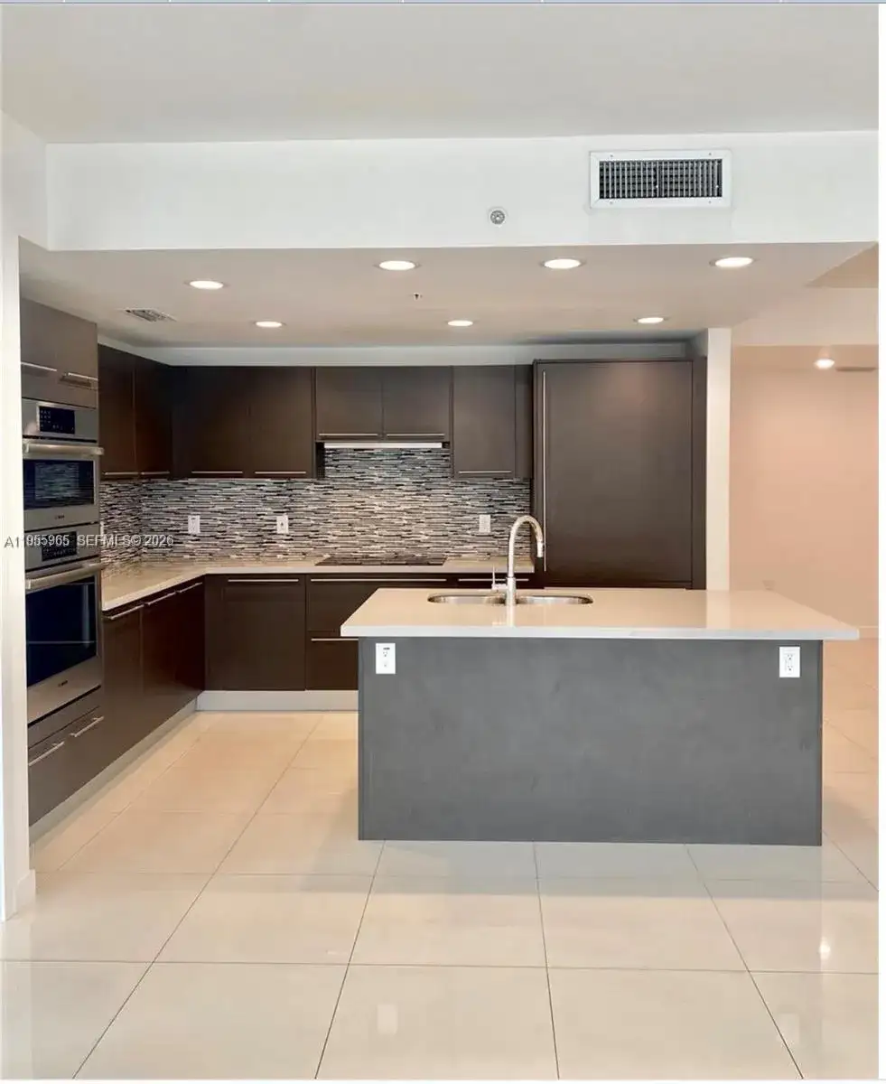 7661 NW 107th Ave # 407, Doral FL 33178 photo 3