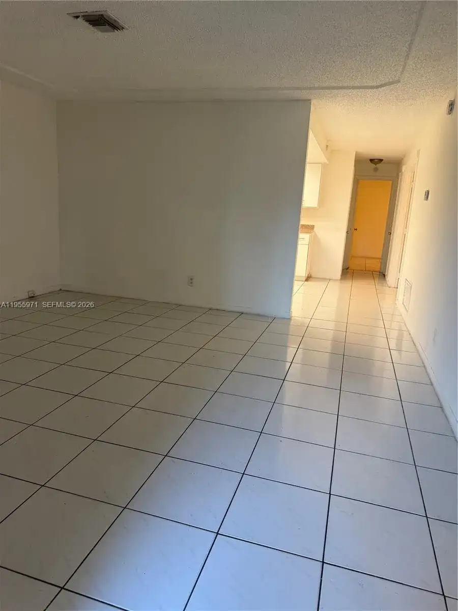 6532 SW 18th Ct, North Lauderdale FL 33068 photo 2