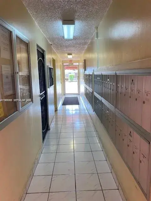 215 SE 3rd Ave # 206A, Hallandale Beach FL 33009