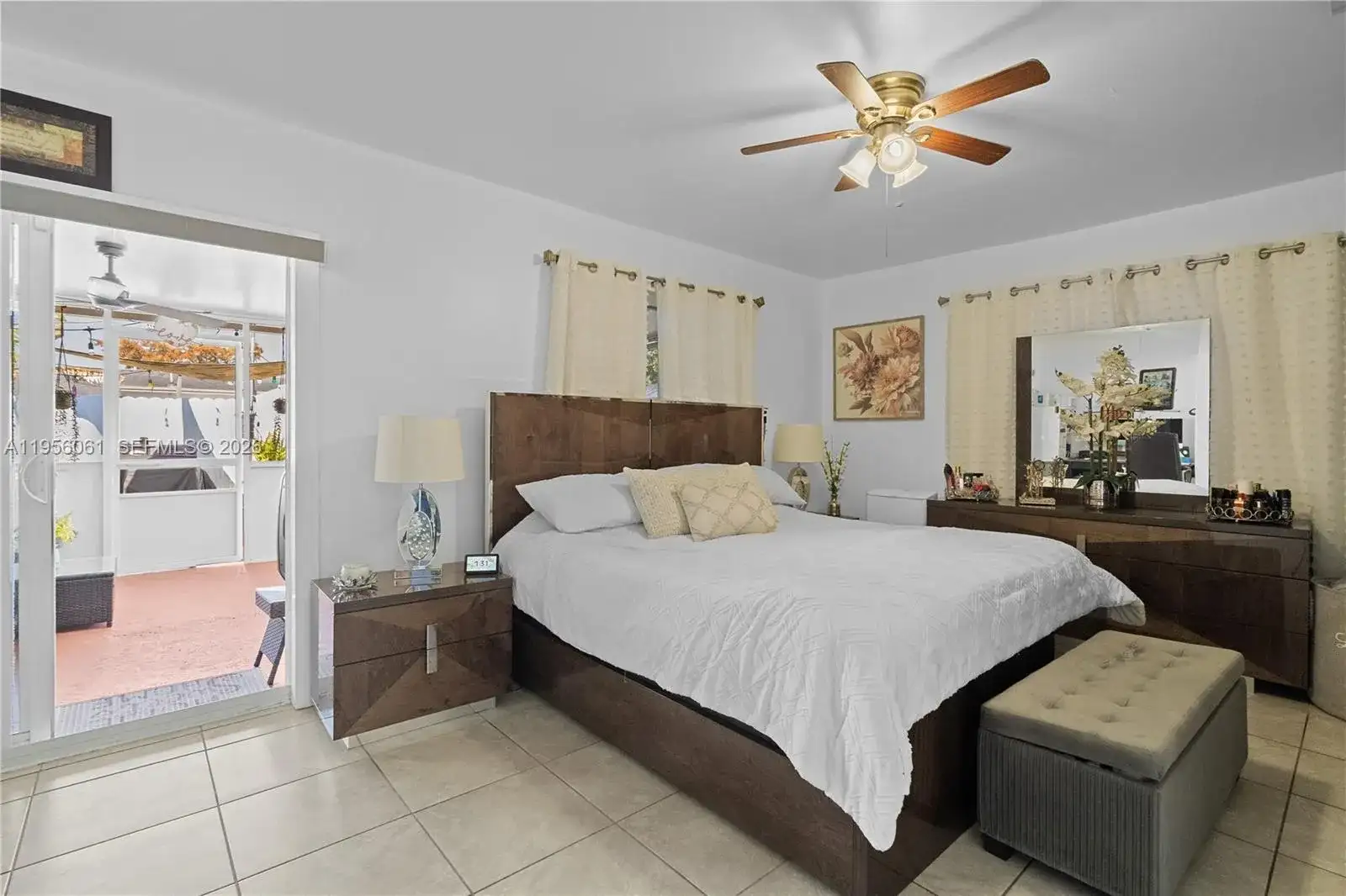 1031 NE 213th Ter, Miami FL 33179 photo 5