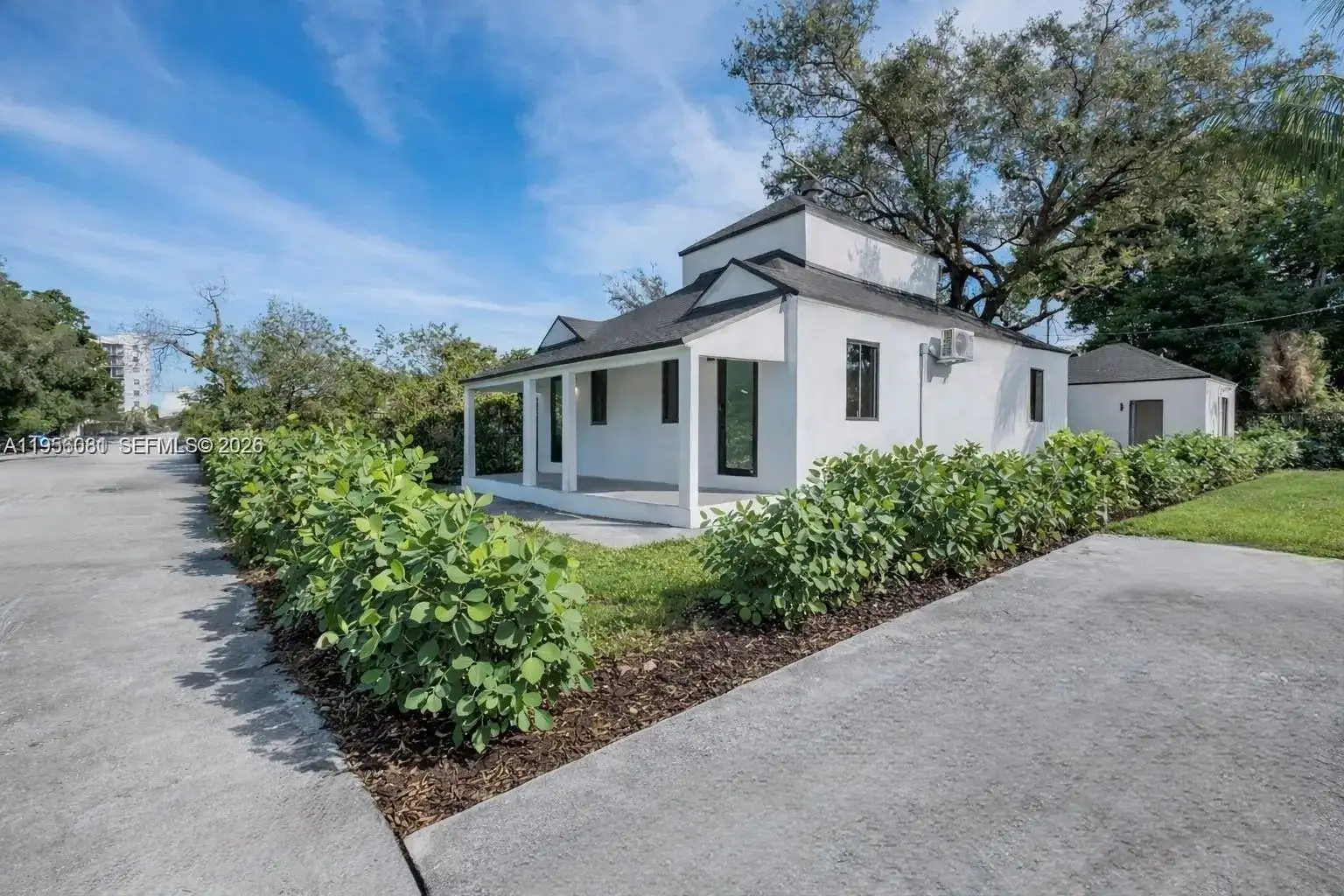 6915 NW 4th Ct # 6915, Miami FL 33150 photo 2