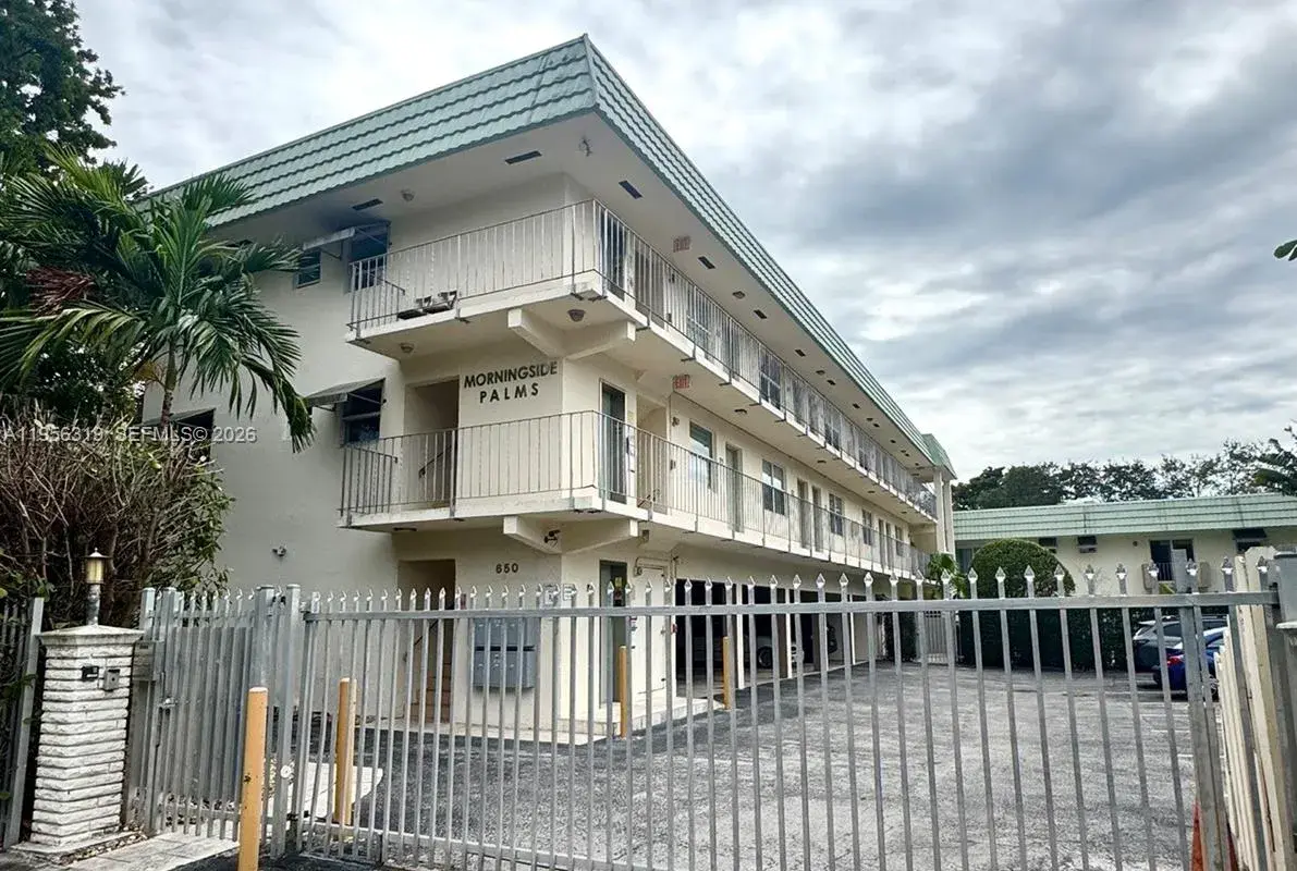 650 NE 61st St # 36, Miami FL 33137