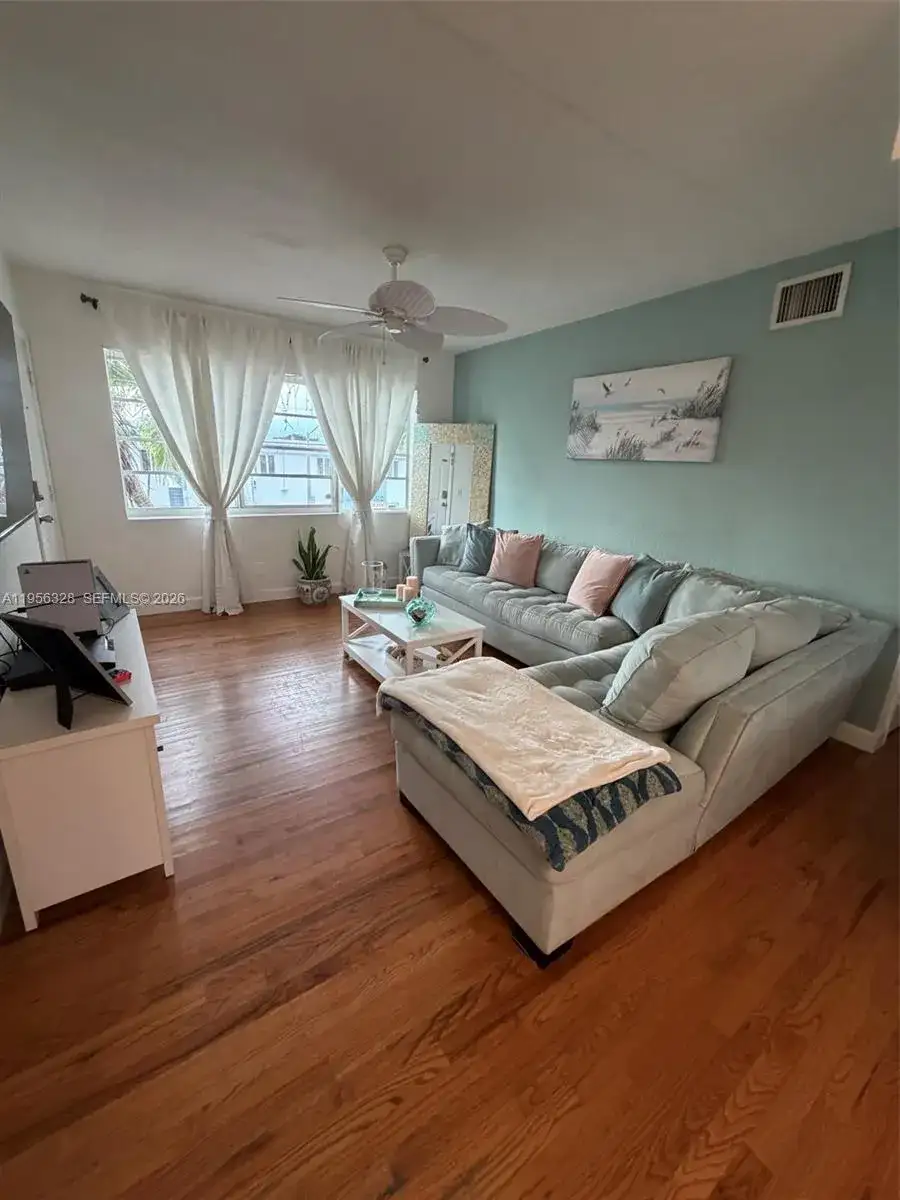 8345 Byron Ave # 3, Miami Beach FL 33141 photo 3