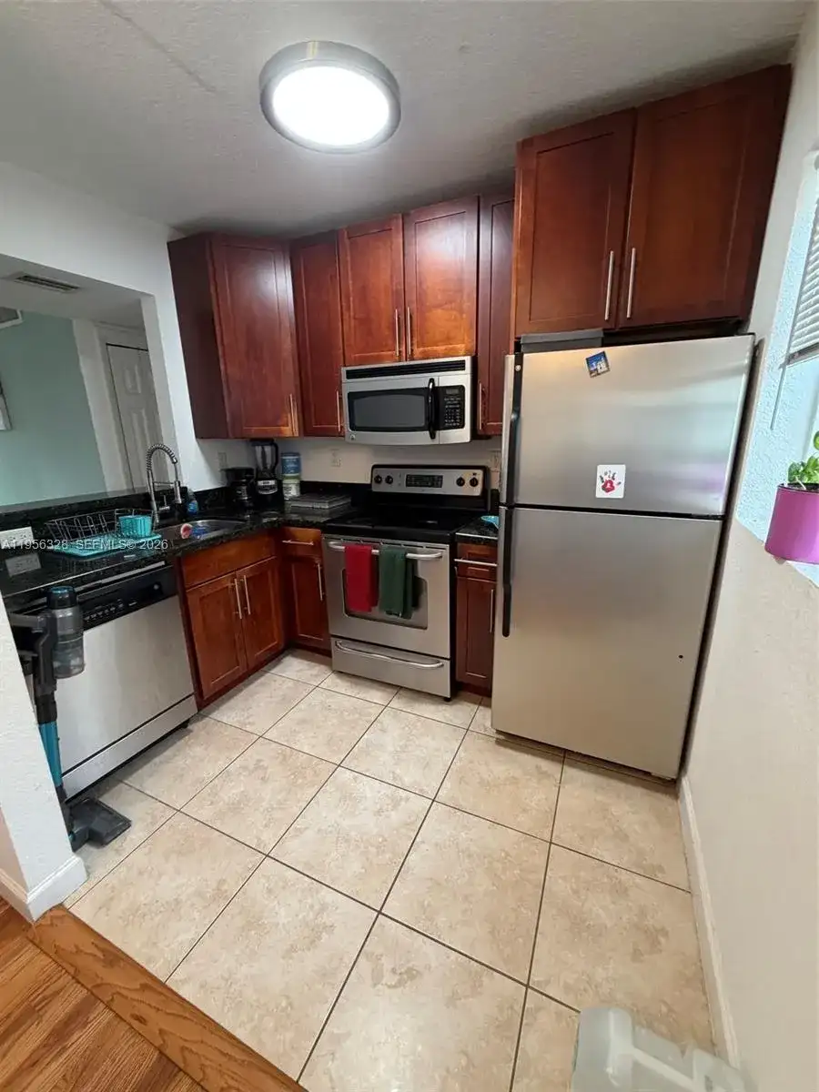 8345 Byron Ave # 3, Miami Beach FL 33141 photo 5