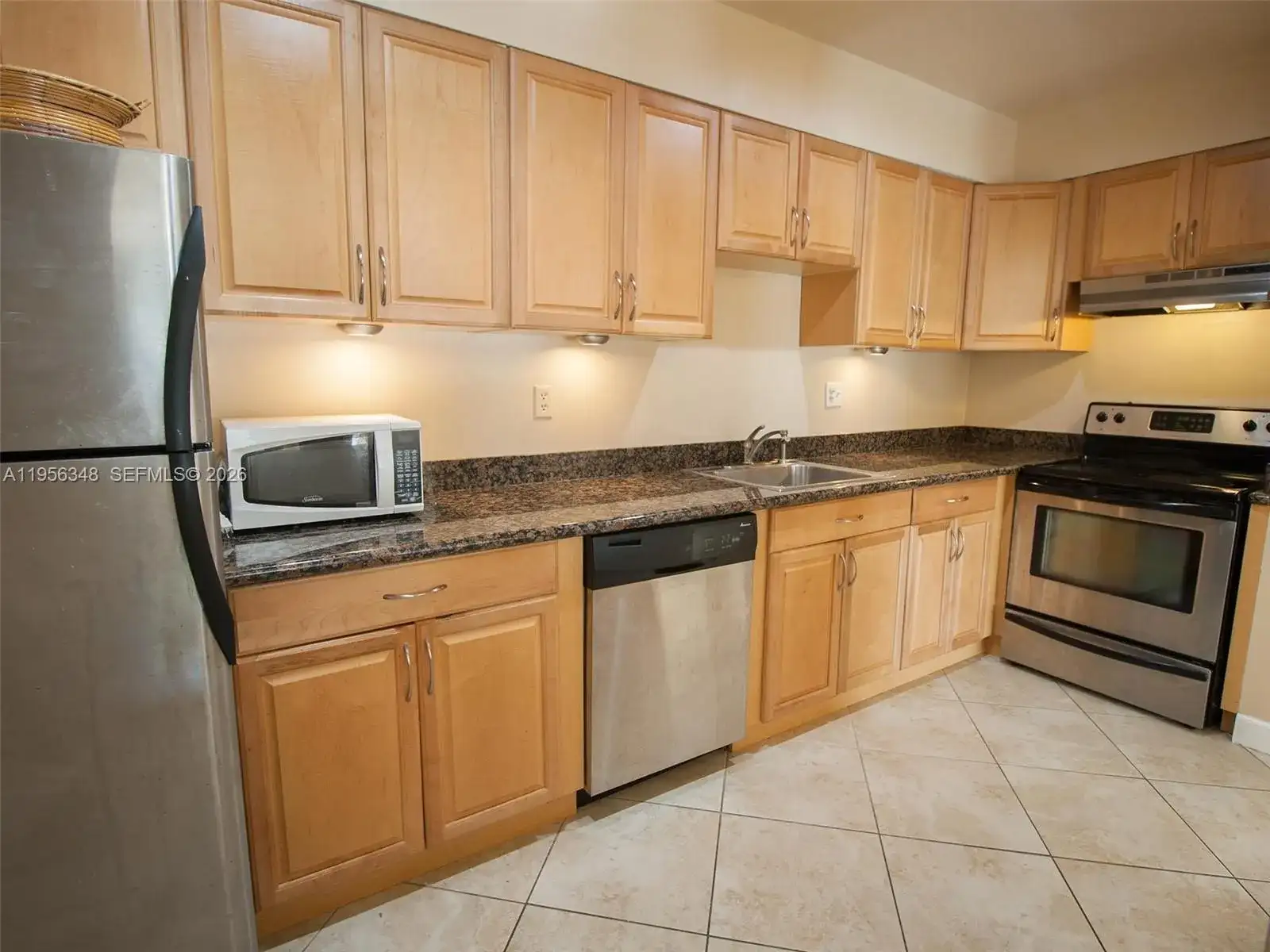 13901 SW 90th Ave # 118, Miami FL 33176 photo 4