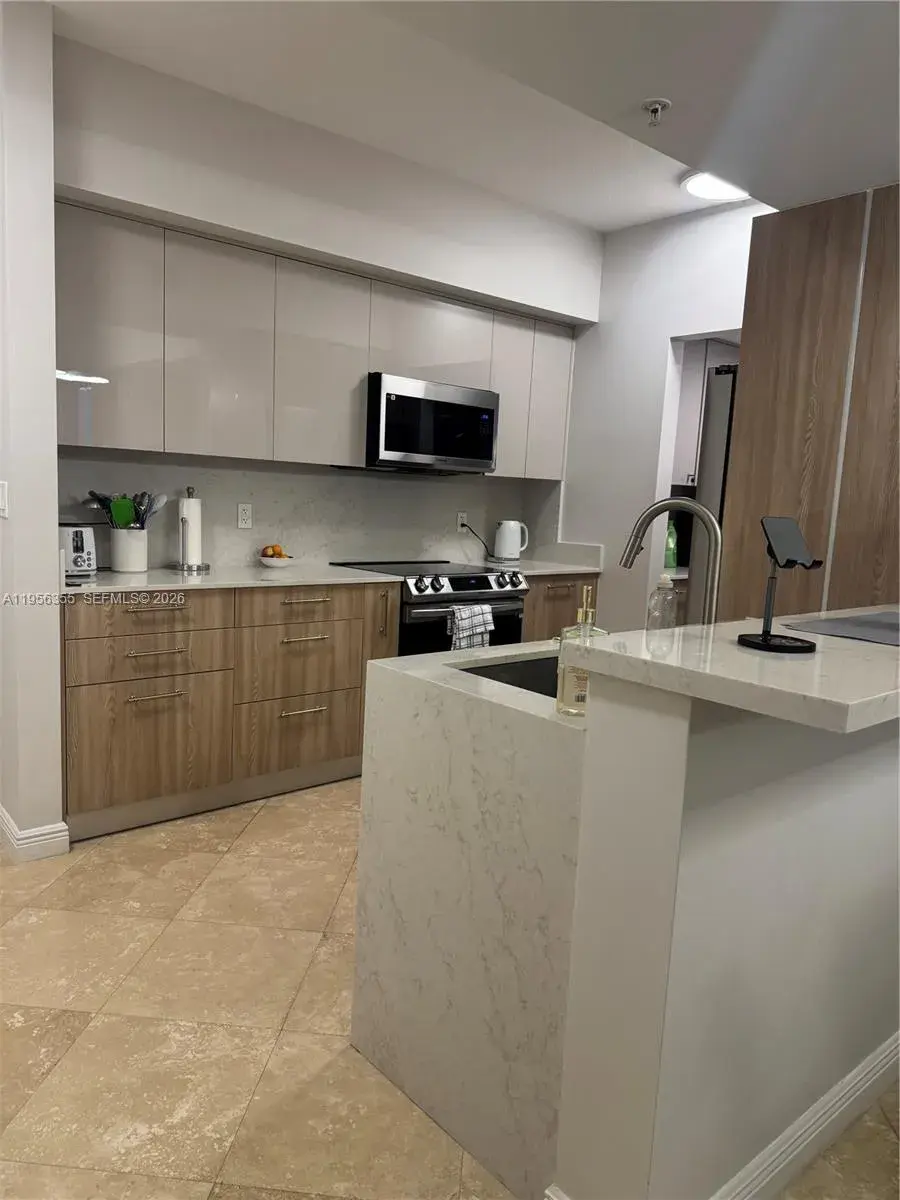 1745 E Hallandale Beach Blvd # 2005W, Hallandale Beach FL 33009
