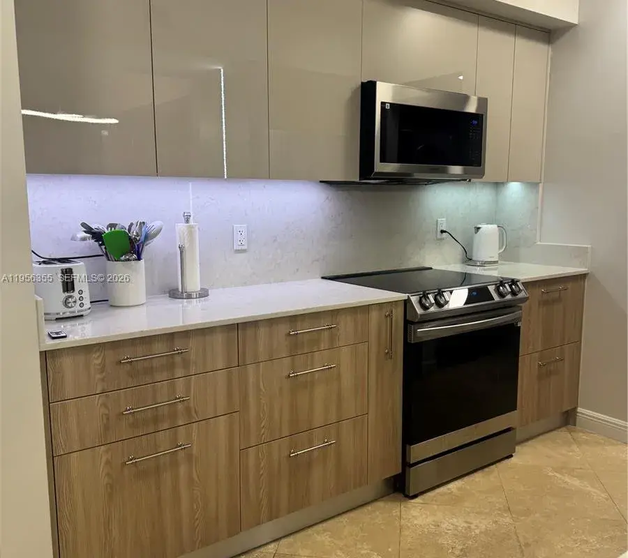 1745 E Hallandale Beach Blvd # 2005W, Hallandale Beach FL 33009