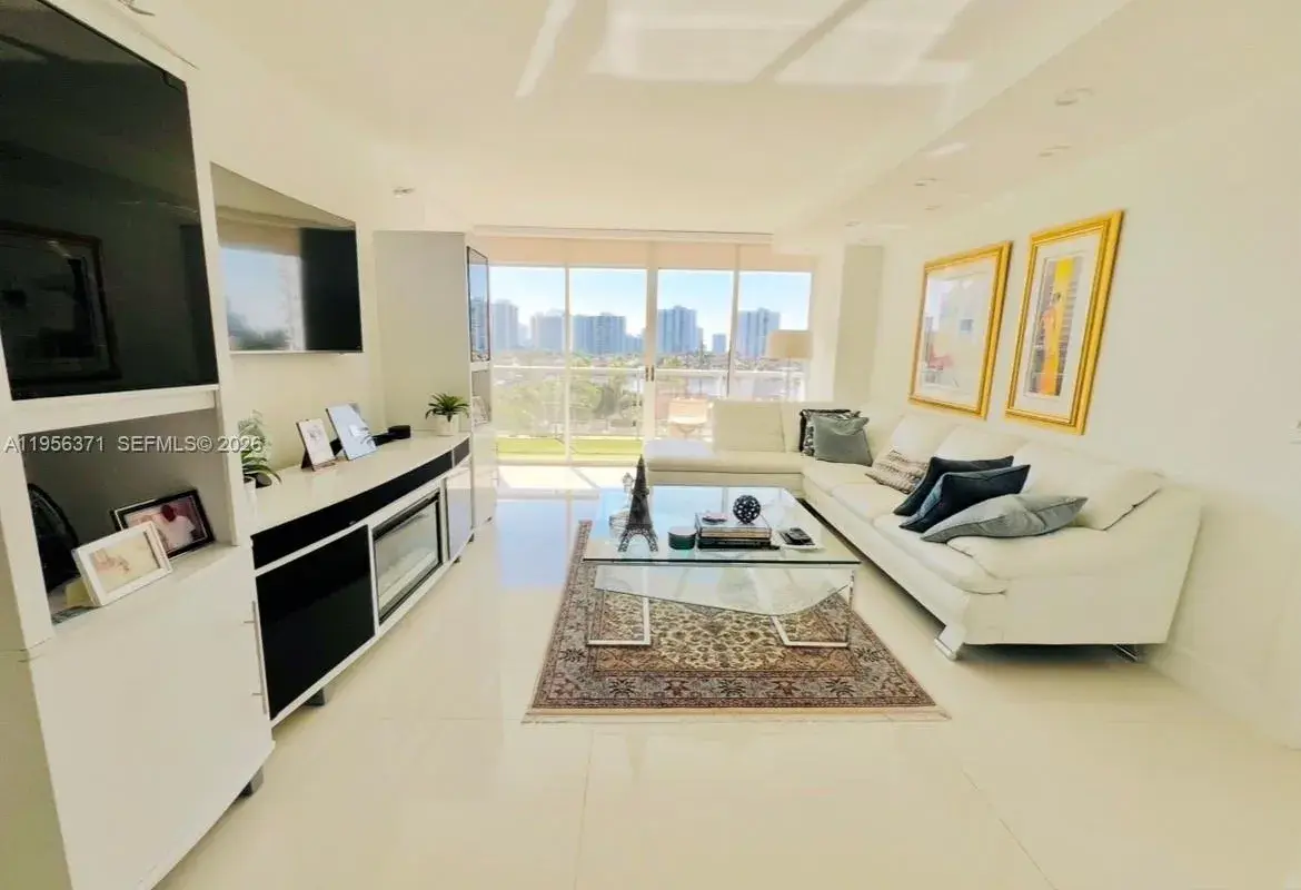 3640 Yacht Club Dr # 609, Aventura FL 33180