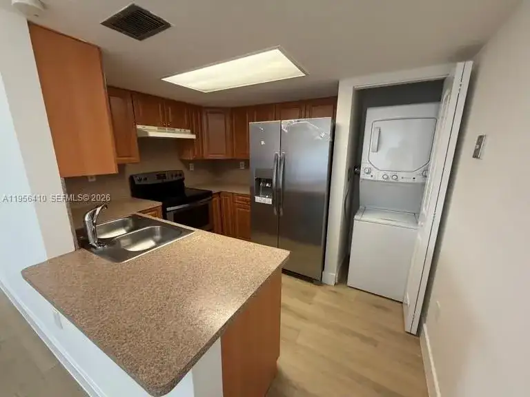10231 Fontainebleau Blvd # 201, Miami FL 33172 photo 5