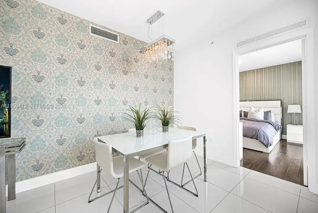 92 SW 3rd St # 4806, Miami FL 33130 photo 5