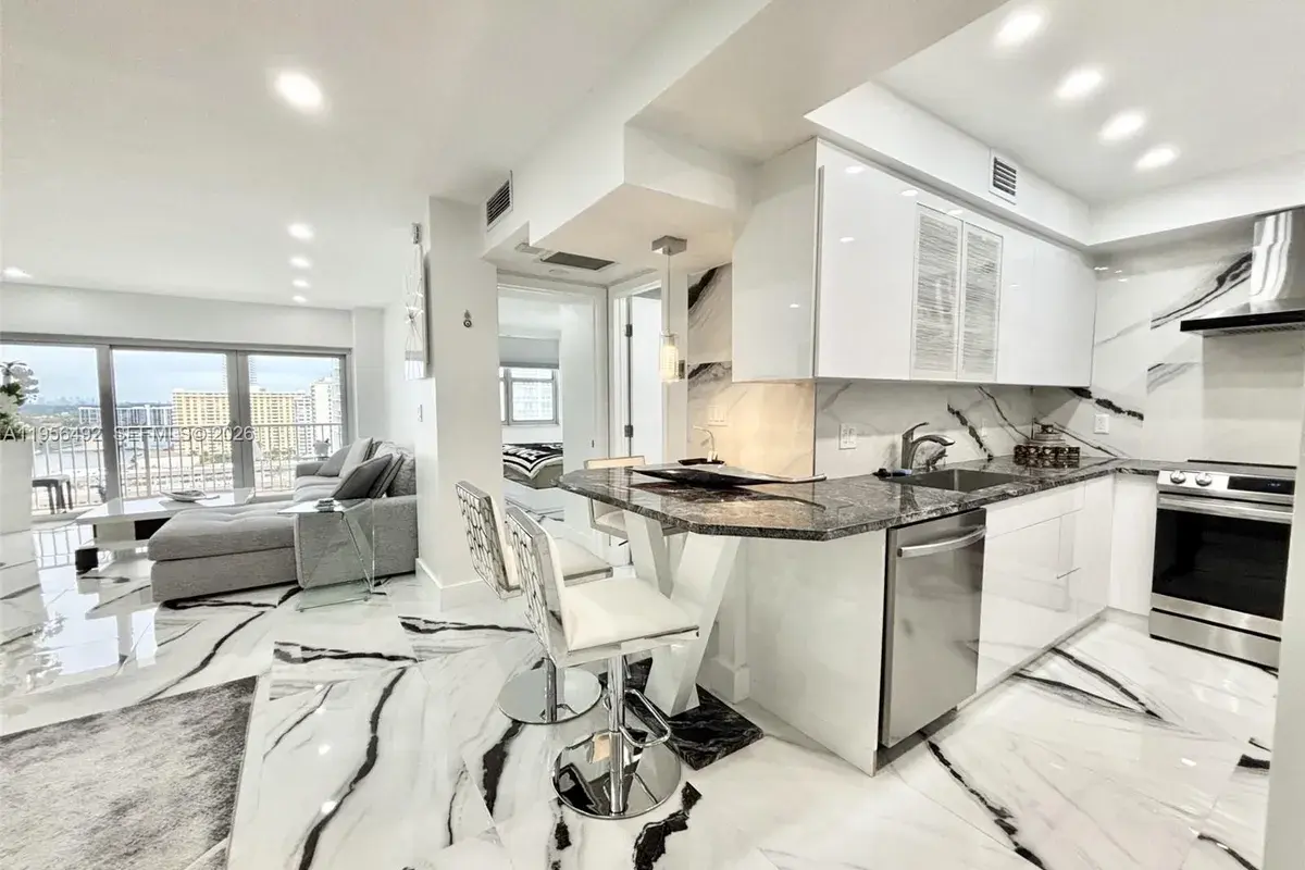 1965 S Ocean Dr # 15B, Hallandale Beach FL 33009