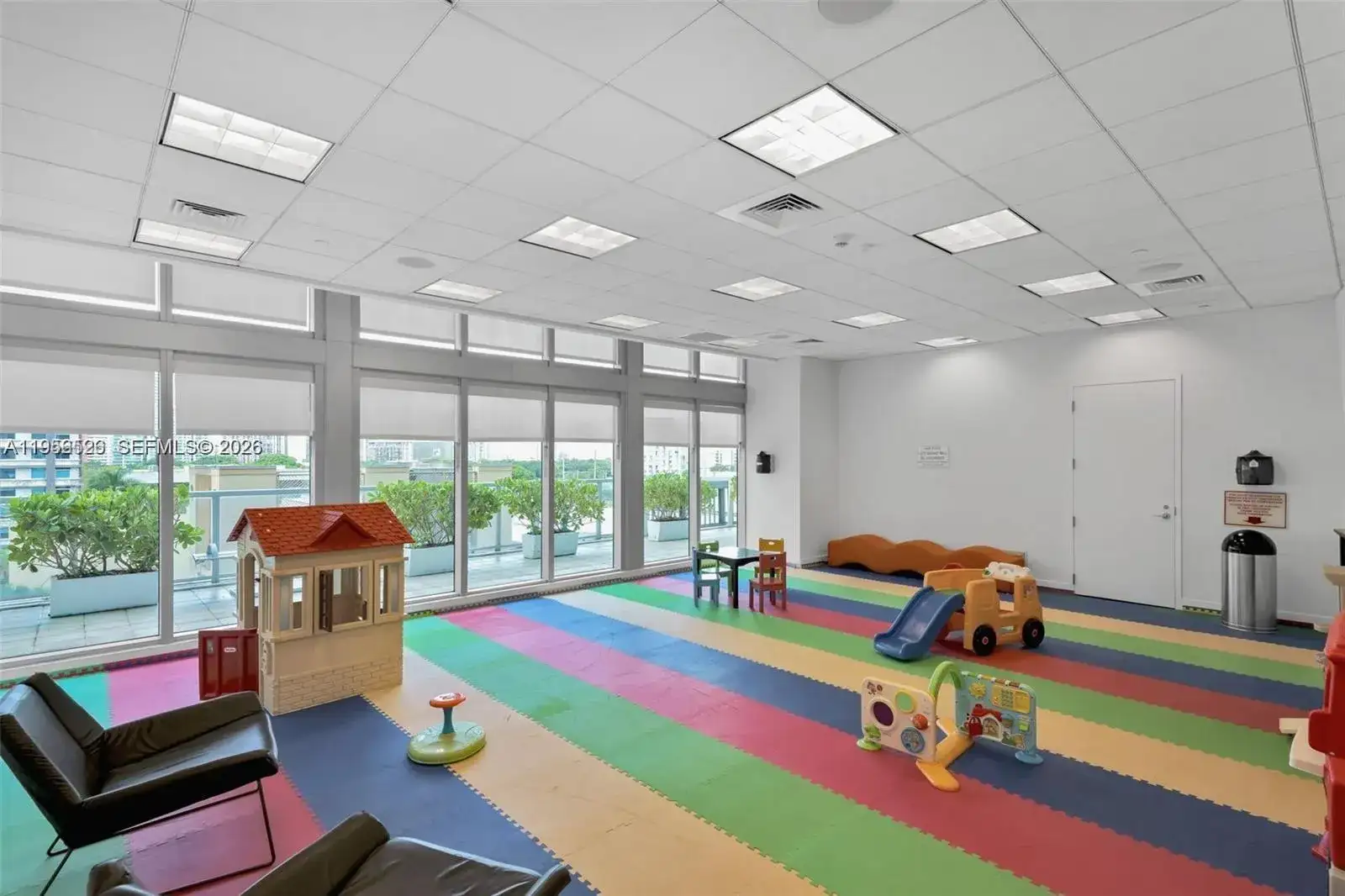 1111 SW 1st Ave, Miami FL 33130 photo 2