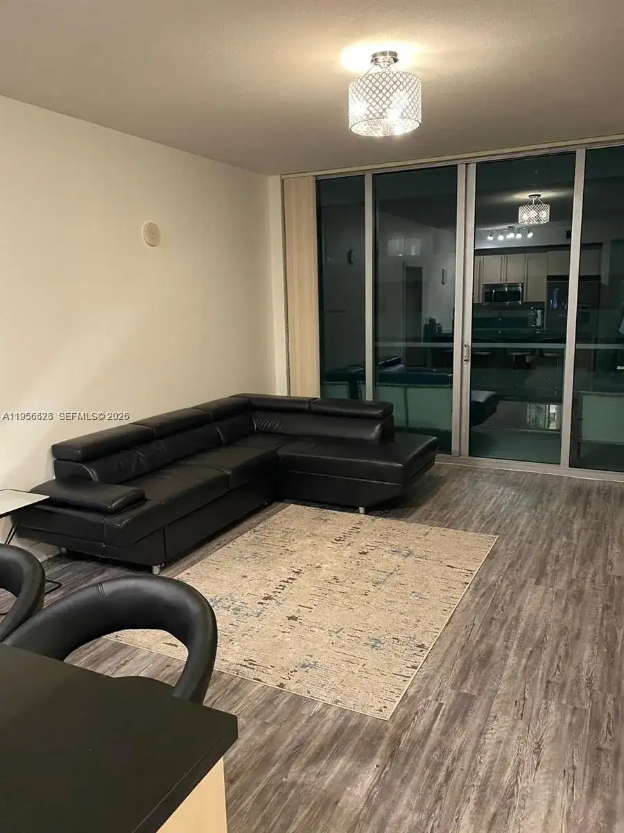 1111 SW 1st Ave, Miami FL 33130 photo 3
