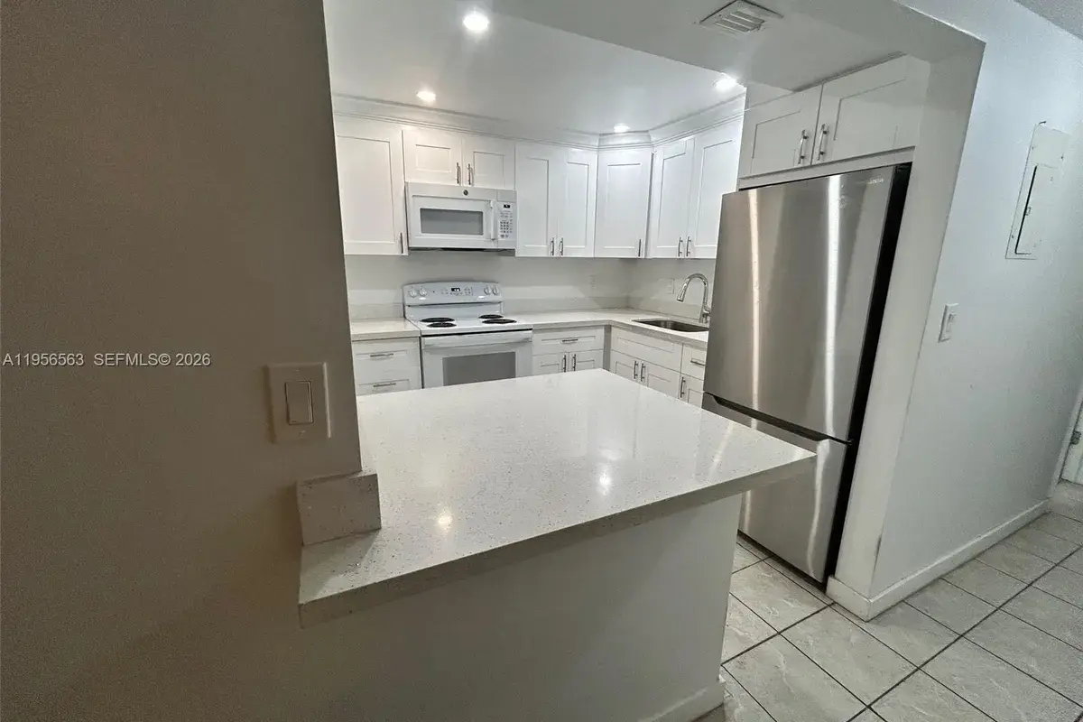 815 SW 30th St # J, Fort Lauderdale FL 33315