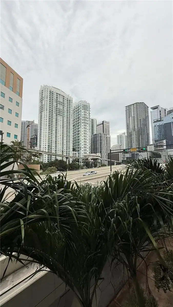 350 S Miami Ave # 304, Miami FL 33130 photo 4
