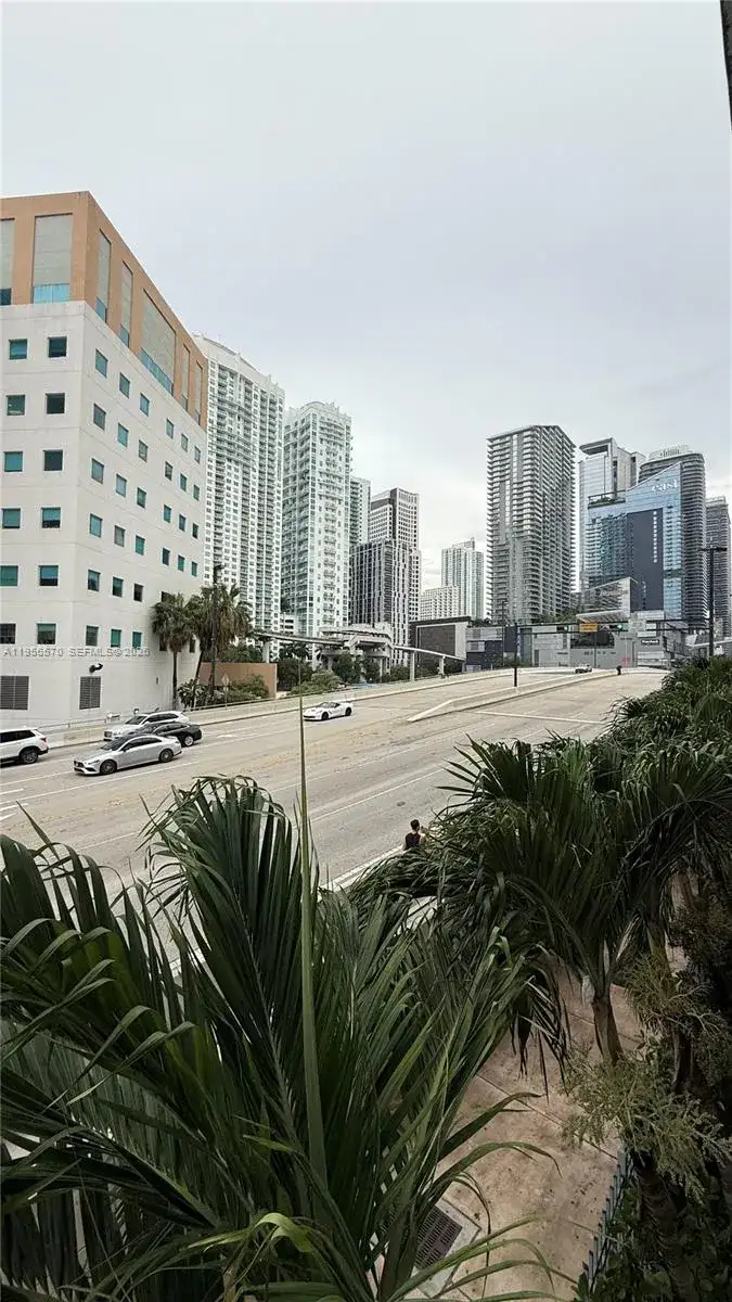 350 S Miami Ave # 302, Miami FL 33130 photo 4