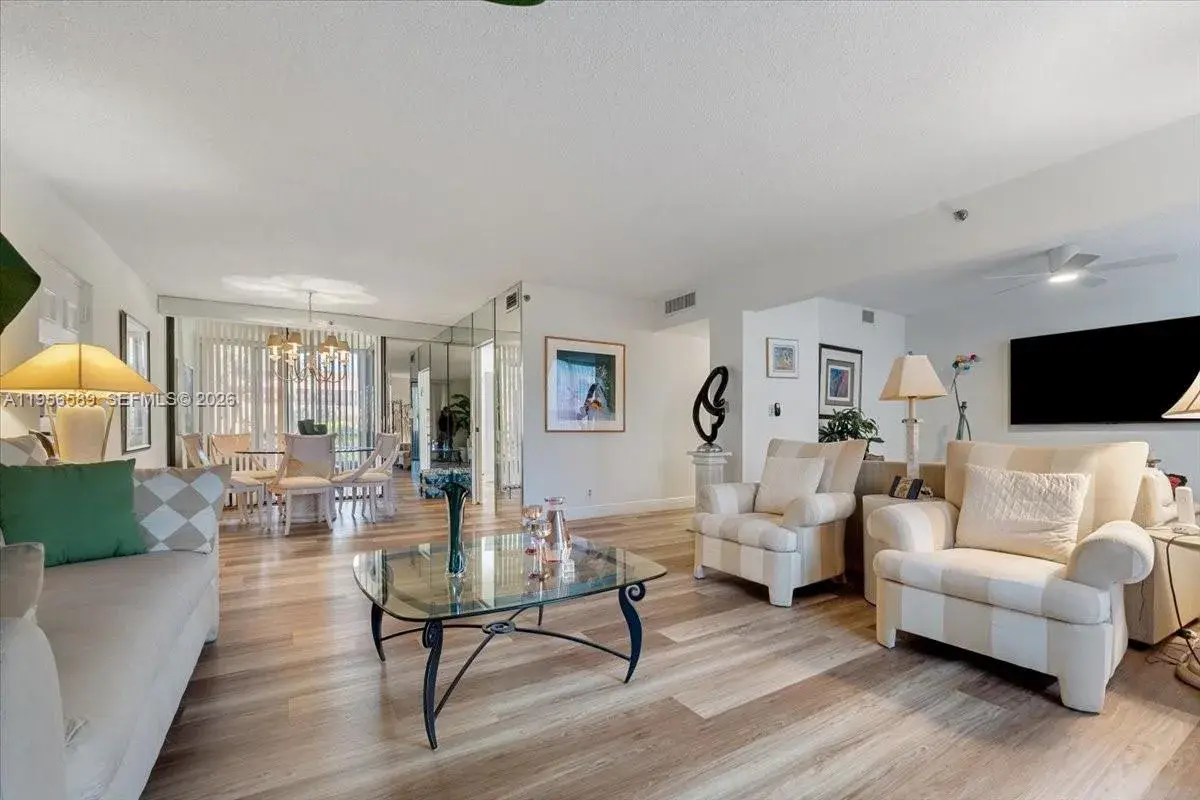 7201 Promenade Dr # 101, Boca Raton FL 33433