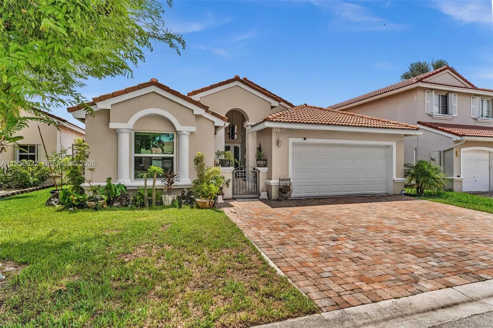 3388 SW 49th St, Hollywood FL 33312