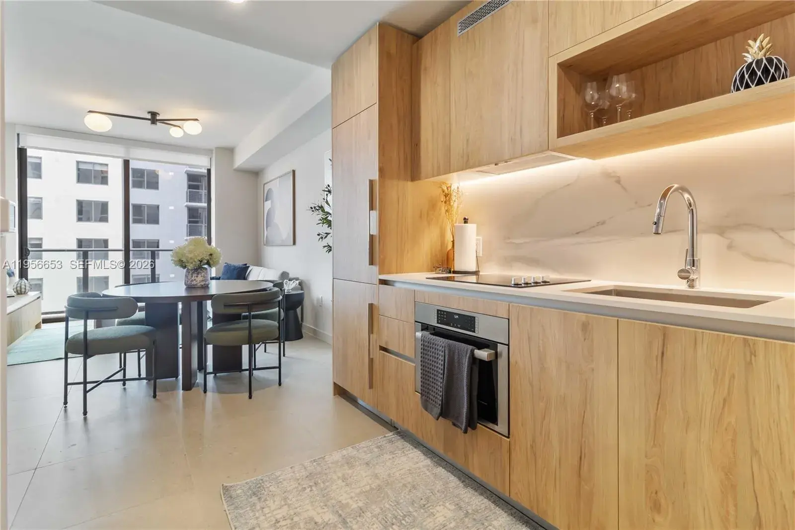 11 NE 6 # 1513, Miami FL 33132