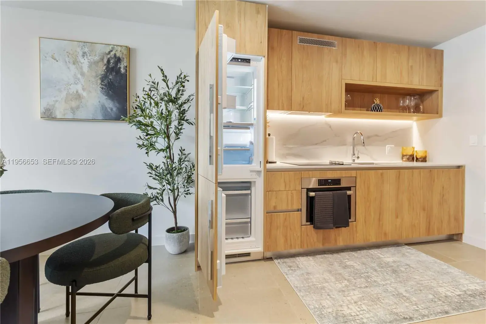 11 NE 6 # 1513, Miami FL 33132