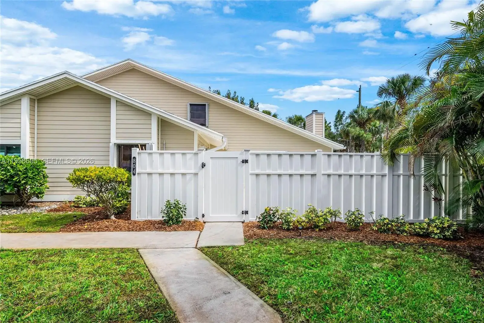 804 Summerwinds Ln, Jupiter FL 33458 photo 2