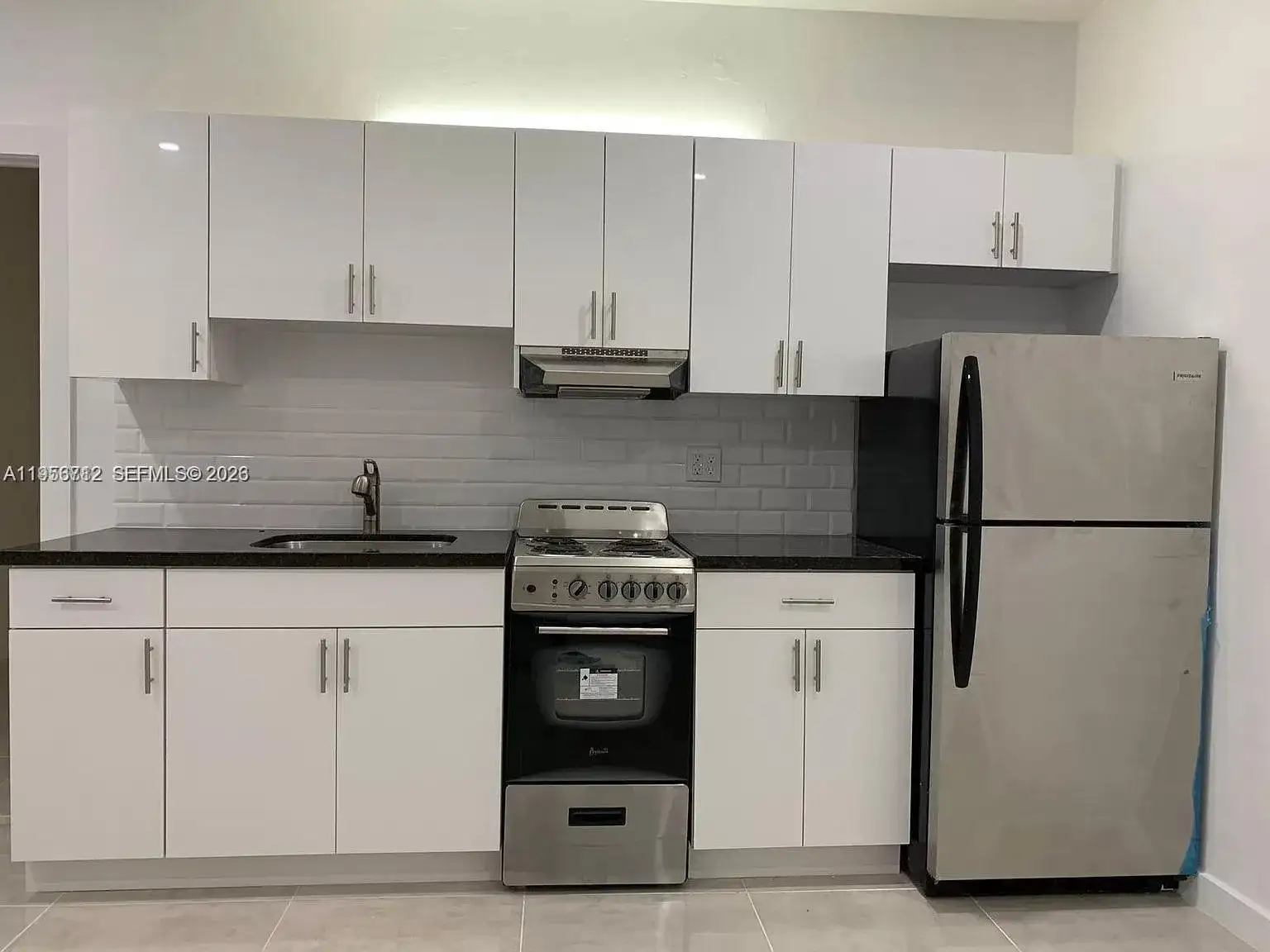 319 W 28th St # 9, Miami Beach FL 33140 photo 3