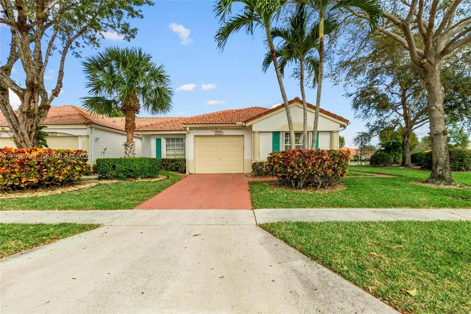 6207 Floral Lakes Dr # 6207, Delray Beach FL 33484 photo 2