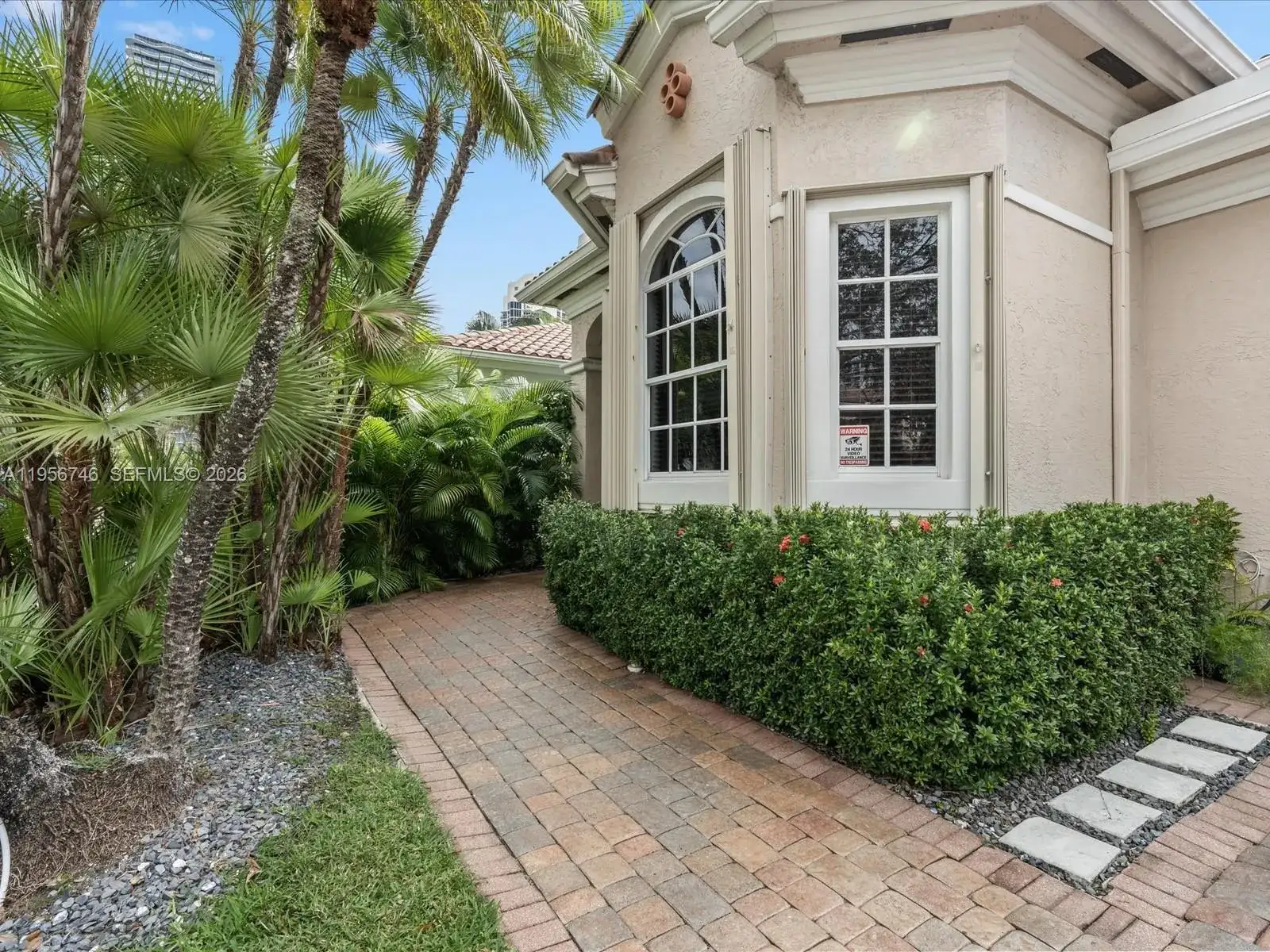 3960 194th Trl, Sunny Isles Beach FL 33160 photo 3
